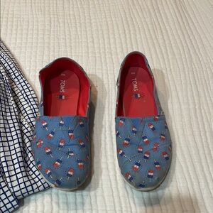 Toms Blue and Red Moccasins with Bomb Pop Design